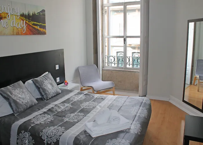 Lunar Guest House OOporto